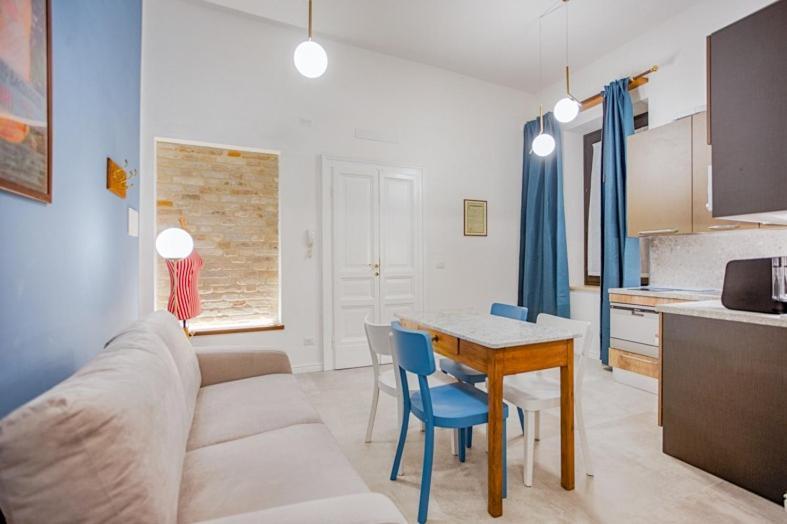 Villino Mari Camere Con Parcheggio Privato Gratuito Асколі-Пічено Екстер'єр фото