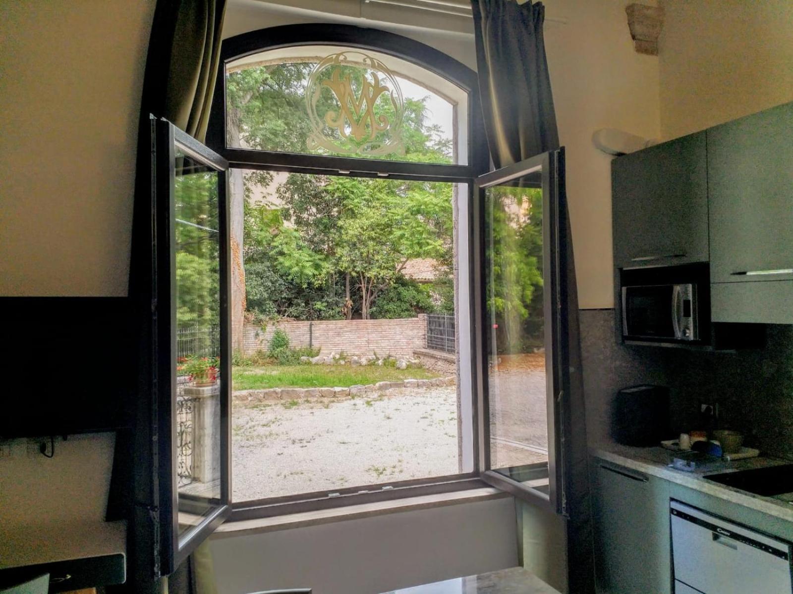 Villino Mari Camere Con Parcheggio Privato Gratuito Асколі-Пічено Номер фото